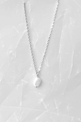 Crushes - Baby Pearl Necklace, Silver