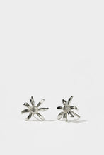 Meadowlark - Daisy Earrings Medium, Sterling Silver