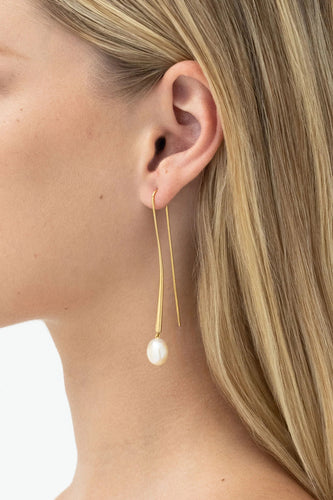 Nina Gordon - Cusp Pearl Earrings, Gold